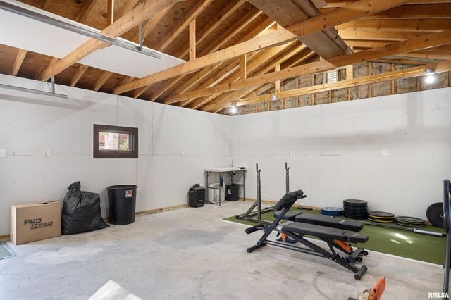 12 TIMBER Lane, Geneseo, IL 61254