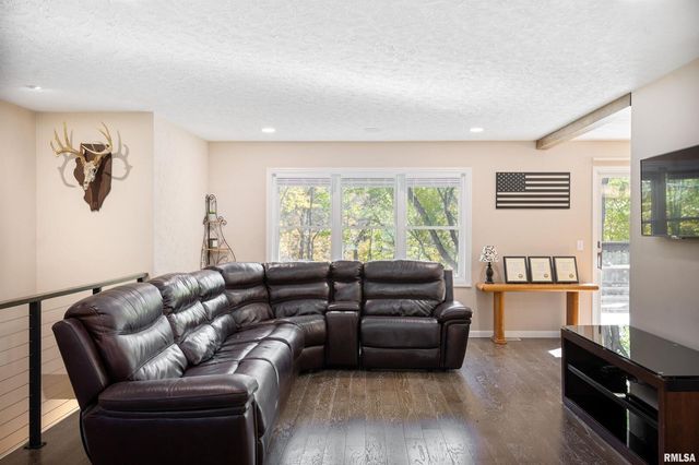 12 TIMBER Lane, Geneseo, IL 61254