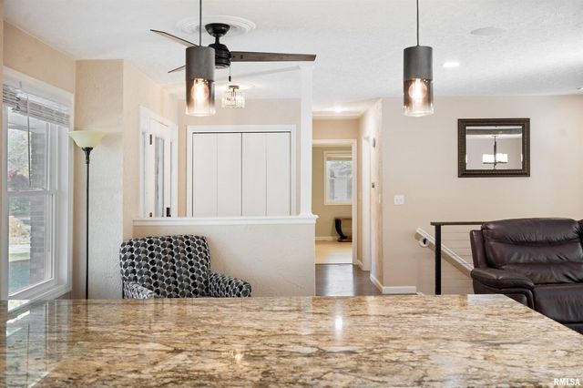 12 TIMBER Lane, Geneseo, IL 61254