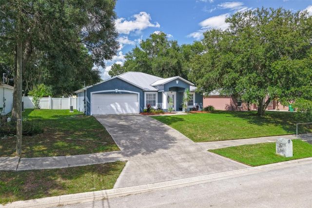 1031 E WALTS AVENUE, Deland, FL 32724