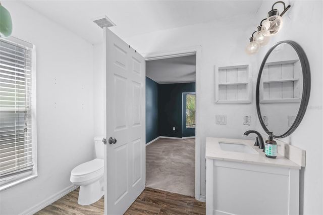 1031 E WALTS AVENUE, Deland, FL 32724
