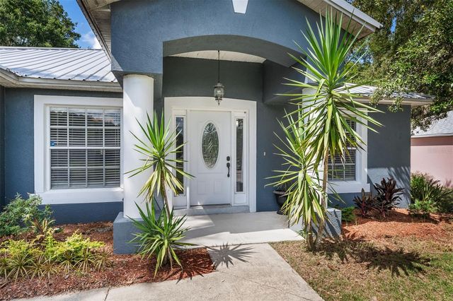 1031 E WALTS AVENUE, Deland, FL 32724