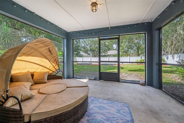 1031 E WALTS AVENUE, Deland, FL 32724