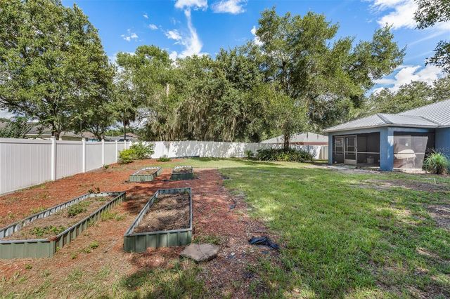 1031 E WALTS AVENUE, Deland, FL 32724