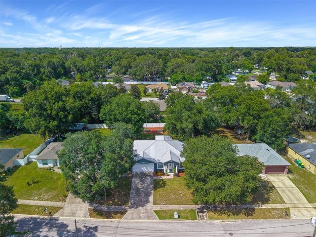 1031 E WALTS AVENUE, Deland, FL 32724