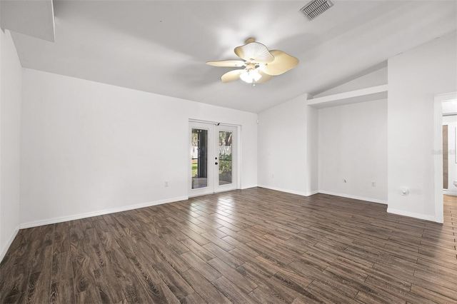 1031 E WALTS AVENUE, Deland, FL 32724