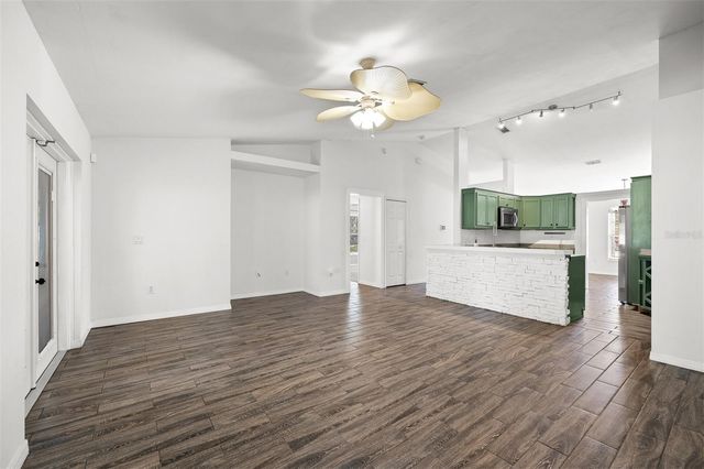 1031 E WALTS AVENUE, Deland, FL 32724