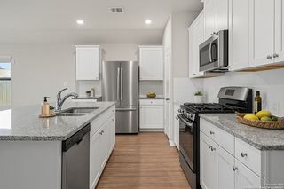 1047 Raceland, San Antonio, TX 78245