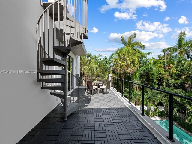 638 Lakeside Harbor, Boynton Beach, FL 33435
