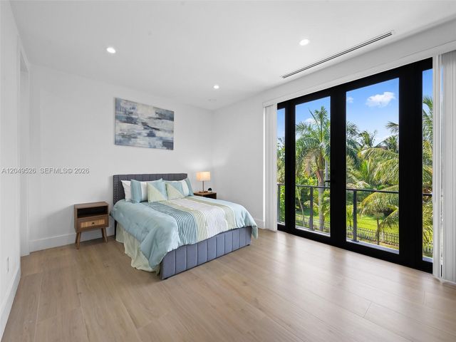 638 Lakeside Harbor, Boynton Beach, FL 33435