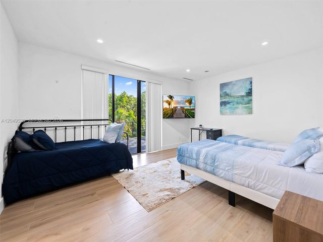 638 Lakeside Harbor, Boynton Beach, FL 33435