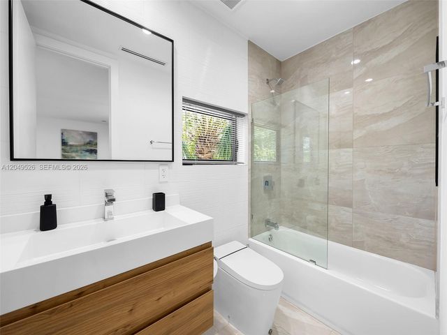 638 Lakeside Harbor, Boynton Beach, FL 33435