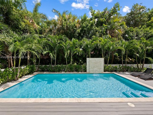 638 Lakeside Harbor, Boynton Beach, FL 33435