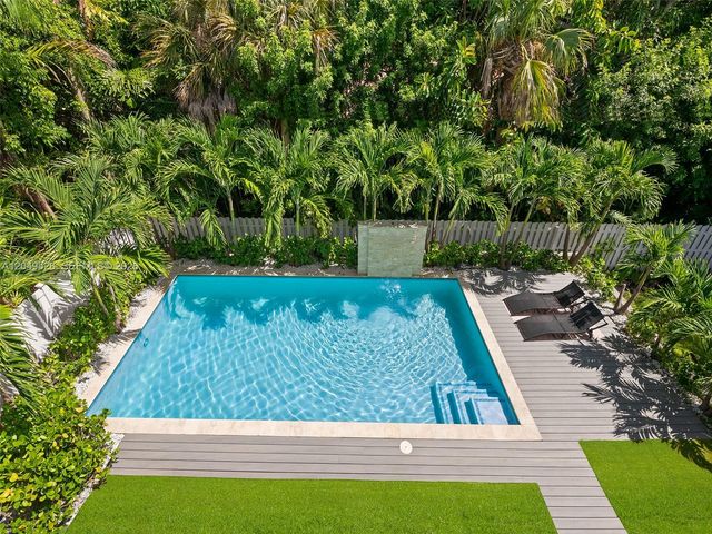 638 Lakeside Harbor, Boynton Beach, FL 33435