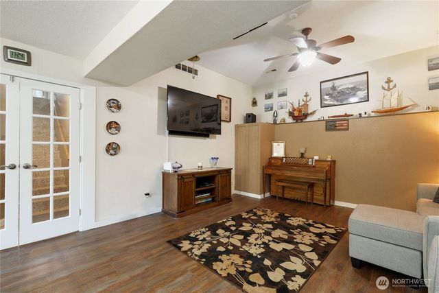 48 E Twanoh Heights Road N, Belfair, WA 98528