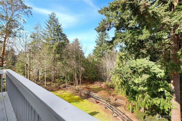 48 E Twanoh Heights Road N, Belfair, WA 98528