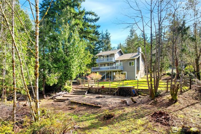 48 E Twanoh Heights Road N, Belfair, WA 98528