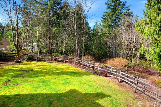48 E Twanoh Heights Road N, Belfair, WA 98528