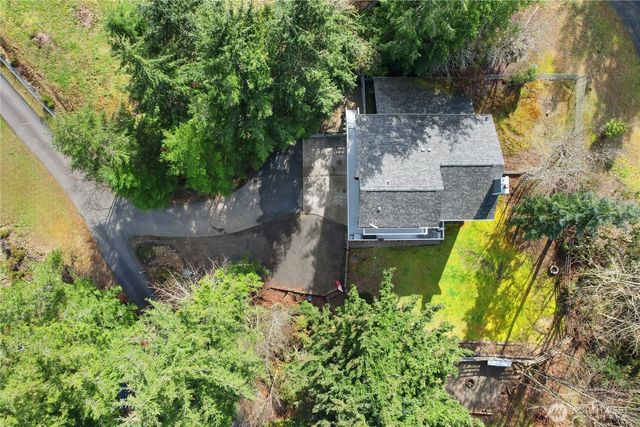 48 E Twanoh Heights Road N, Belfair, WA 98528