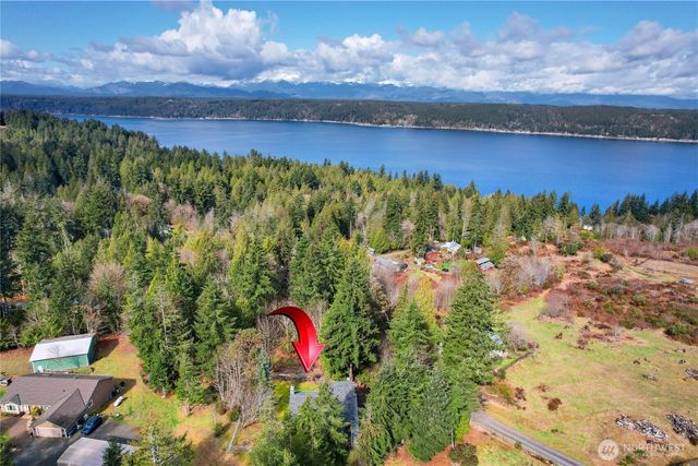 48 E Twanoh Heights Road N, Belfair, WA 98528