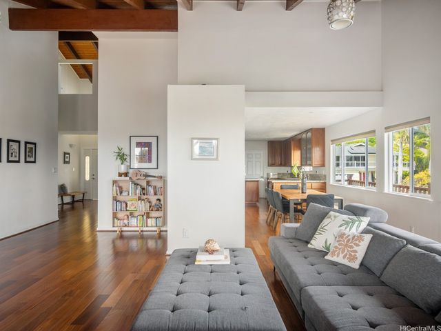 1105 Kaluanui Road, Honolulu, HI 96825