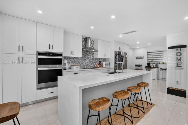 9535 SW 42nd Street, Miami, FL 33165