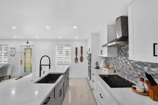 9535 SW 42nd Street, Miami, FL 33165