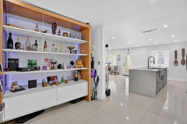 9535 SW 42nd Street, Miami, FL 33165
