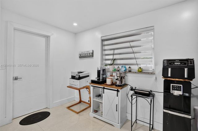 9535 SW 42nd Street, Miami, FL 33165