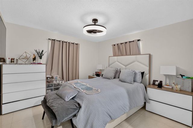 9535 SW 42nd Street, Miami, FL 33165