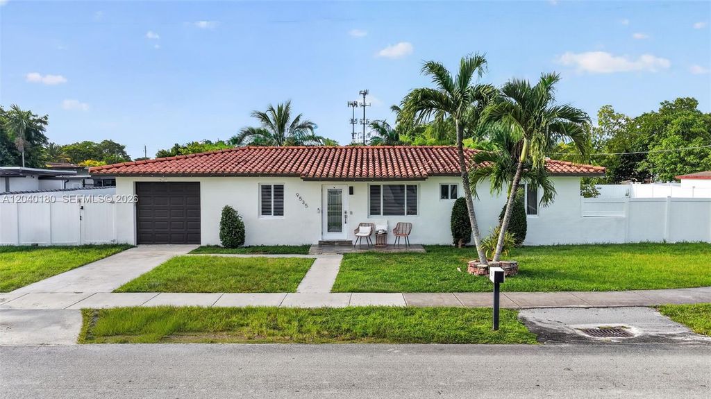 9535 SW 42nd Street, Miami, FL 33165