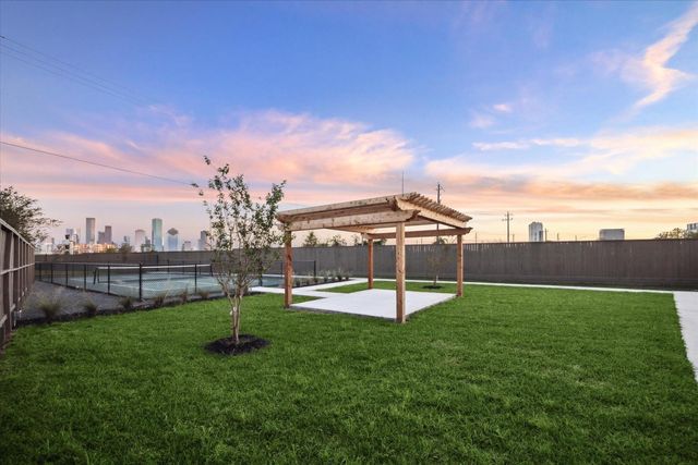 3075 Hicks Street, Houston, TX 77007