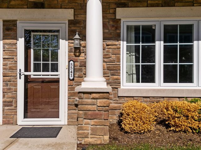 5541 Arbor Chase Drive 41, Ann Arbor, MI 48103