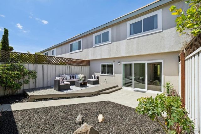 1035 Dove Lane, Foster City, CA 94404