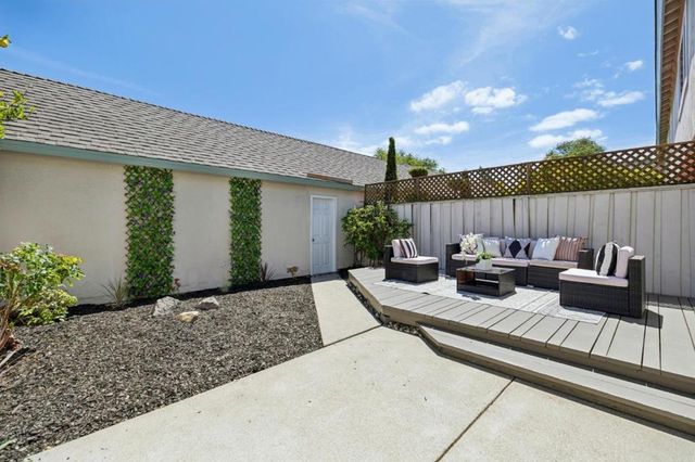 1035 Dove Lane, Foster City, CA 94404