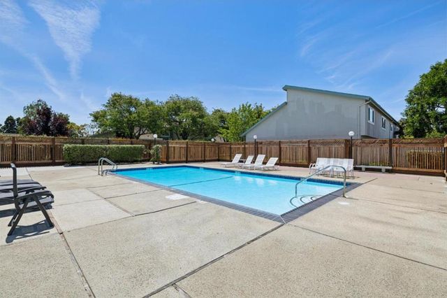 1035 Dove Lane, Foster City, CA 94404