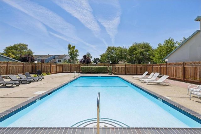 1035 Dove Lane, Foster City, CA 94404