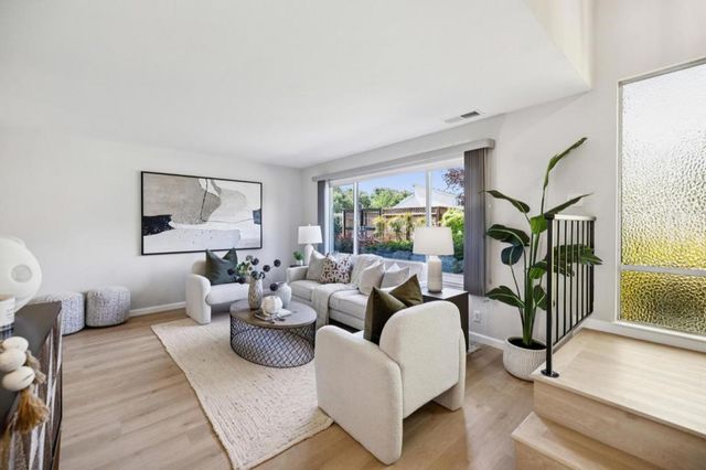 1035 Dove Lane, Foster City, CA 94404