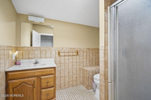335 Middle Road, Hazlet, NJ 07730