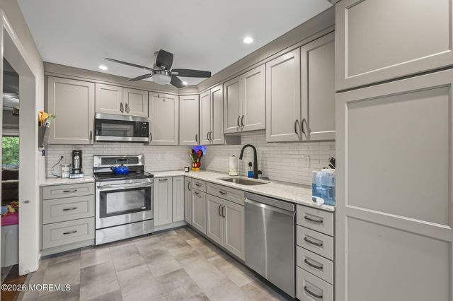 335 Middle Road, Hazlet, NJ 07730