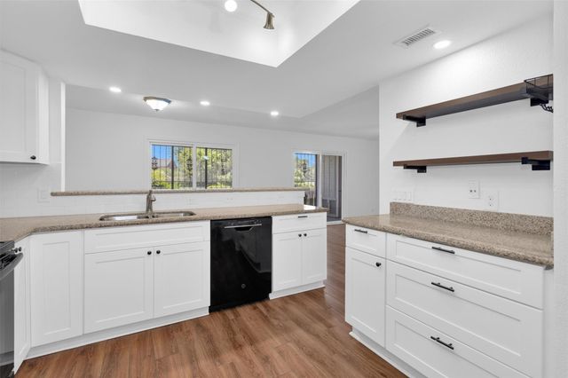 5005 Georgi Lane 38, Houston, TX 77092