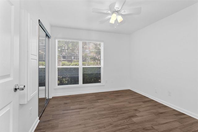 5005 Georgi Lane 38, Houston, TX 77092