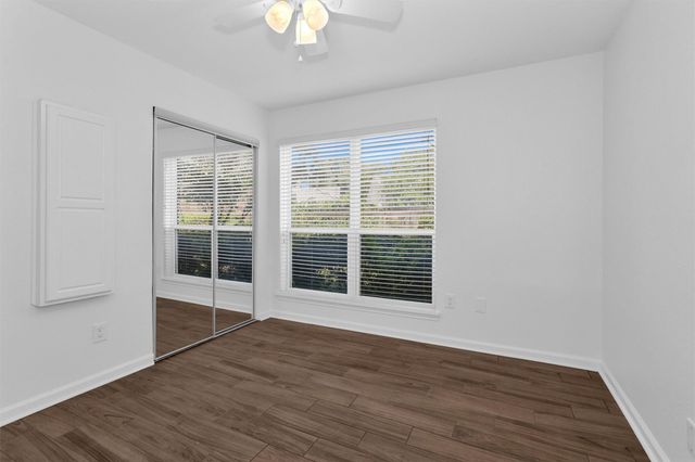 5005 Georgi Lane 38, Houston, TX 77092