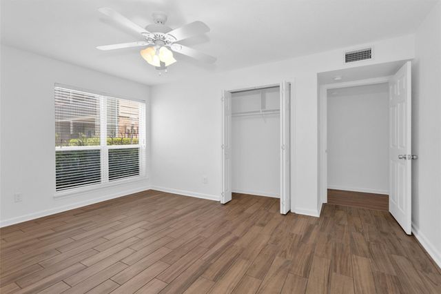 5005 Georgi Lane 38, Houston, TX 77092
