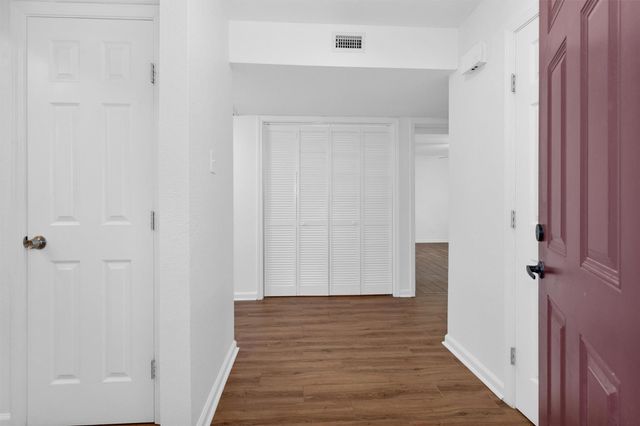 5005 Georgi Lane 38, Houston, TX 77092