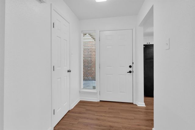 5005 Georgi Lane 38, Houston, TX 77092