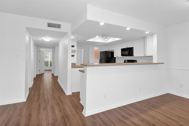 5005 Georgi Lane 38, Houston, TX 77092