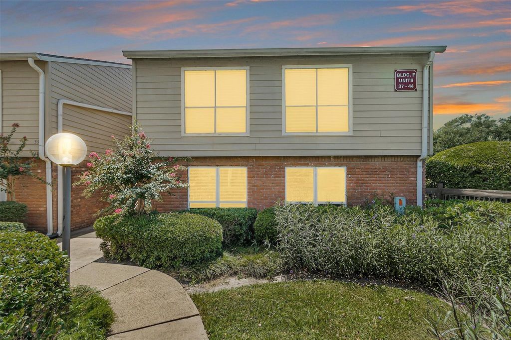 5005 Georgi Lane 38, Houston, TX 77092