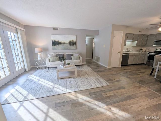 4300 Forder Place F, St Louis, MO 63129