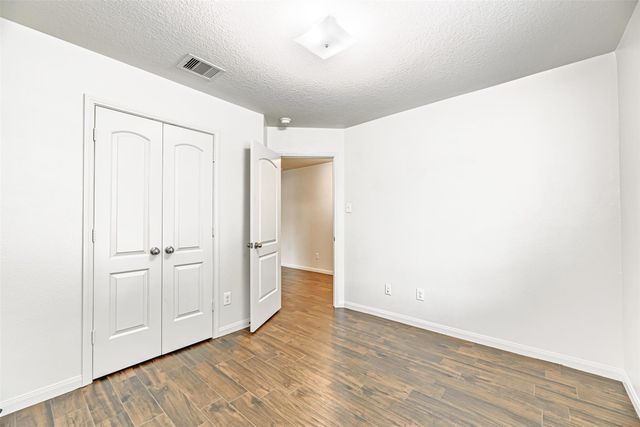 11207 Hall Pines Court, Houston, TX 77075